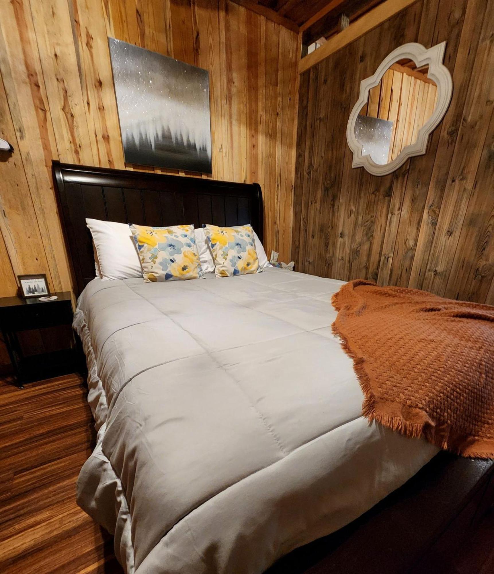 Unique Country Cabin Meets Farmhouse Modern!!! Mena Eksteriør billede