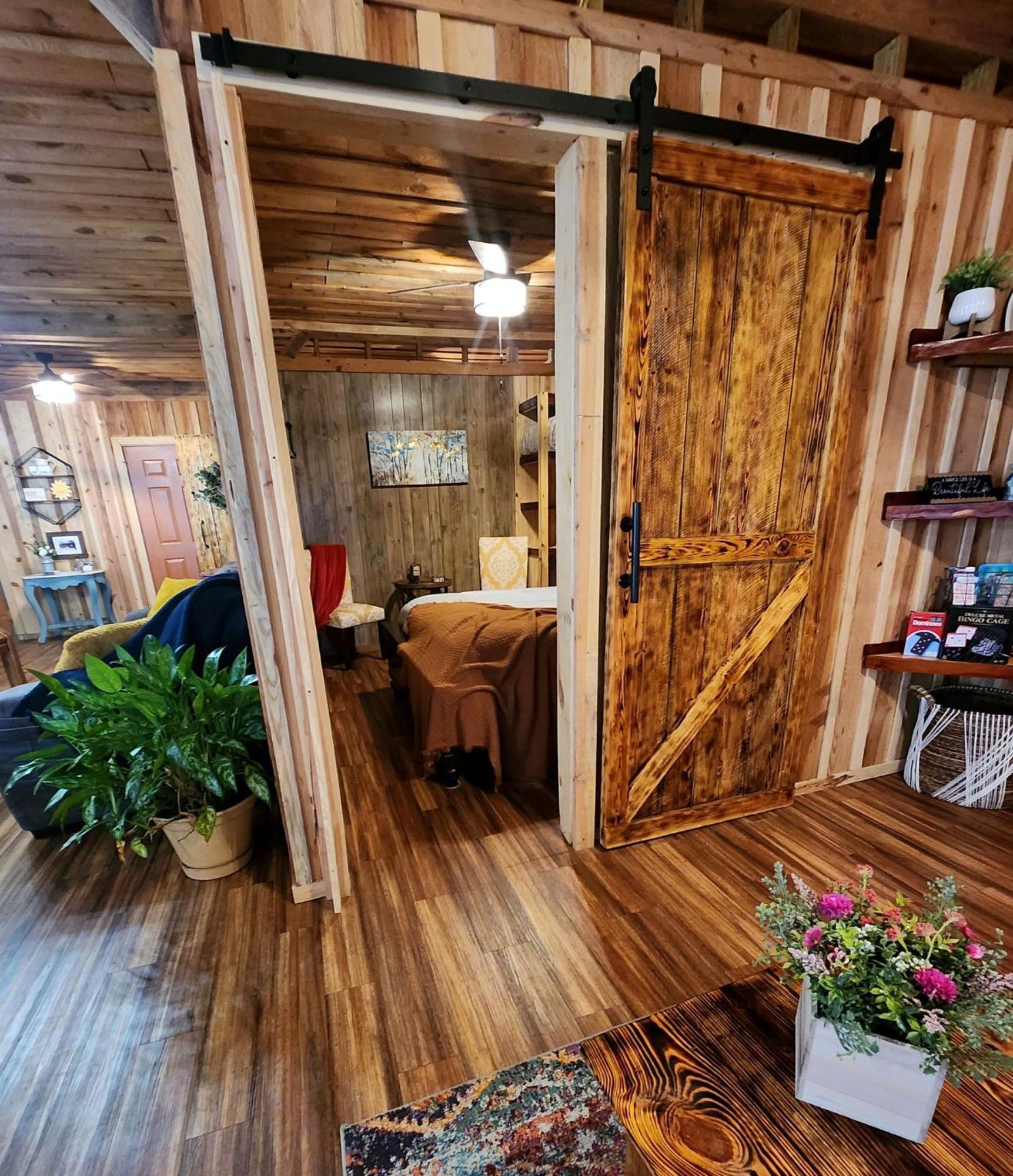 Unique Country Cabin Meets Farmhouse Modern!!! Mena Eksteriør billede