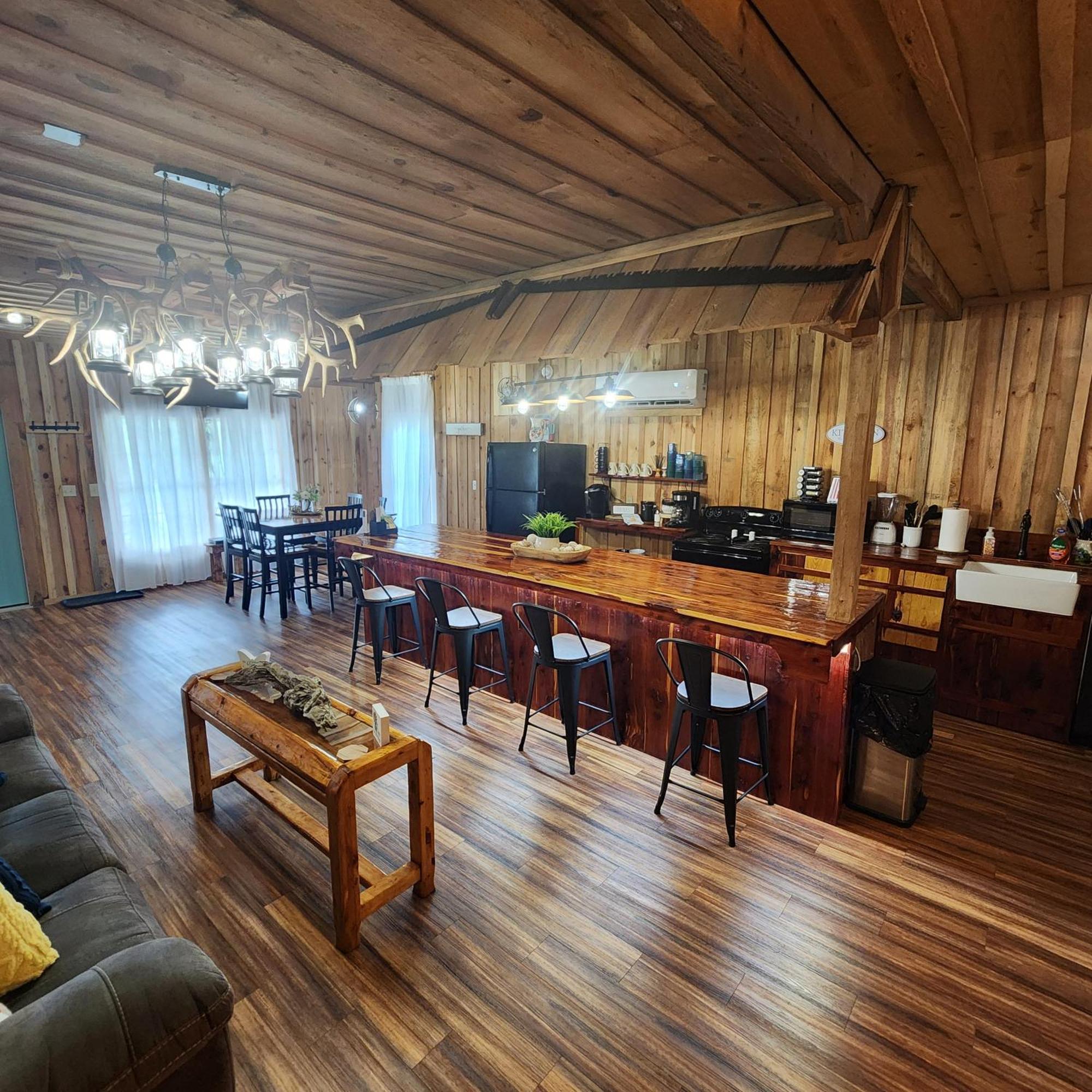 Unique Country Cabin Meets Farmhouse Modern!!! Mena Eksteriør billede