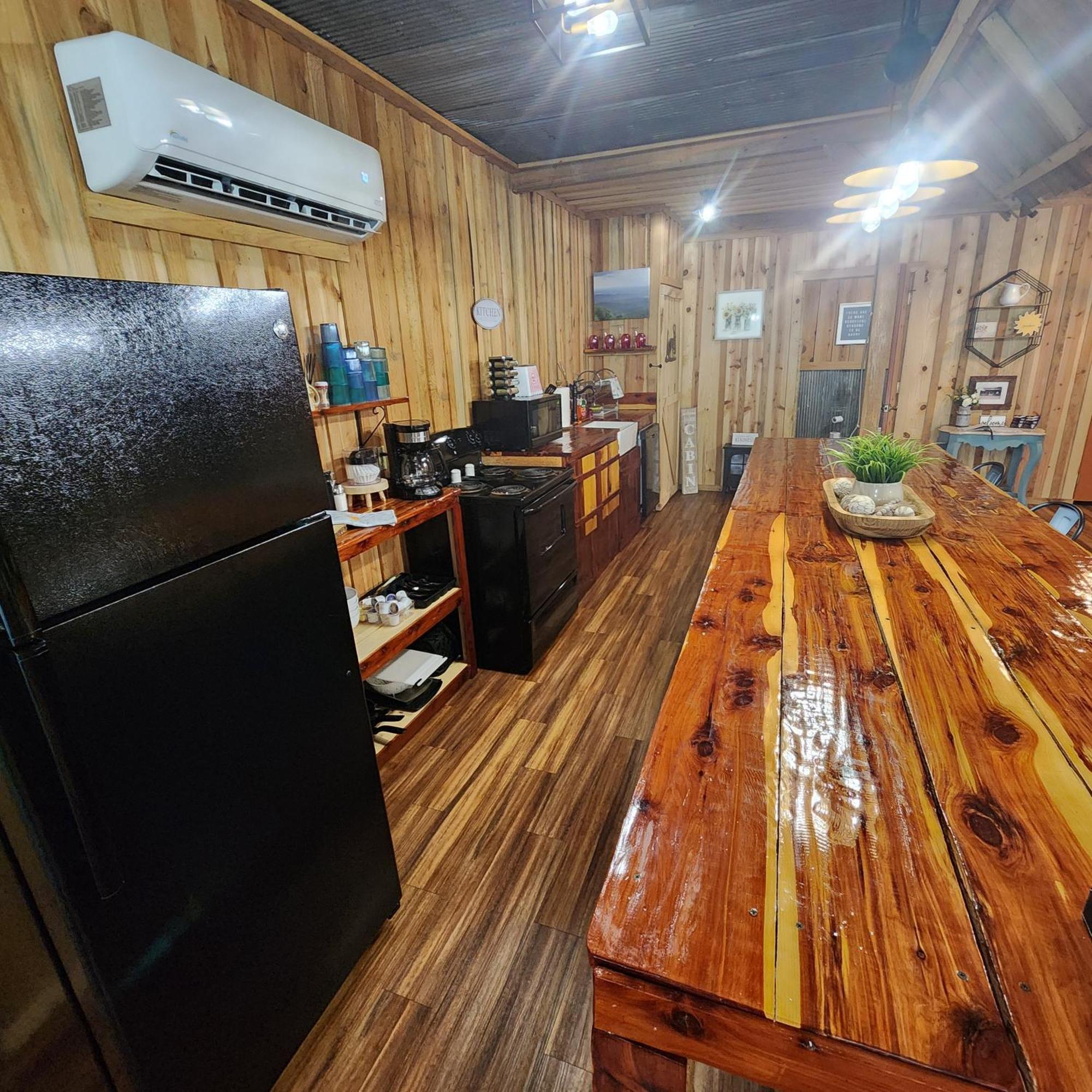 Unique Country Cabin Meets Farmhouse Modern!!! Mena Eksteriør billede