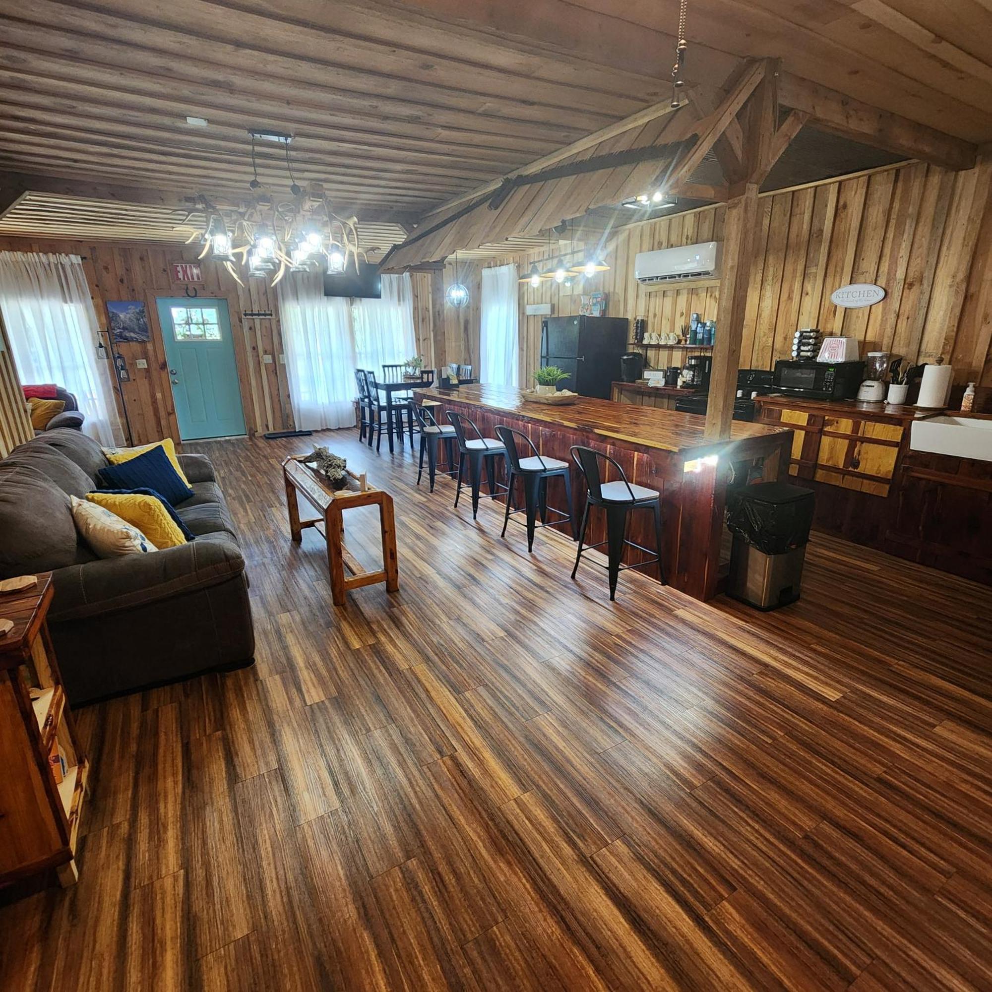 Unique Country Cabin Meets Farmhouse Modern!!! Mena Eksteriør billede